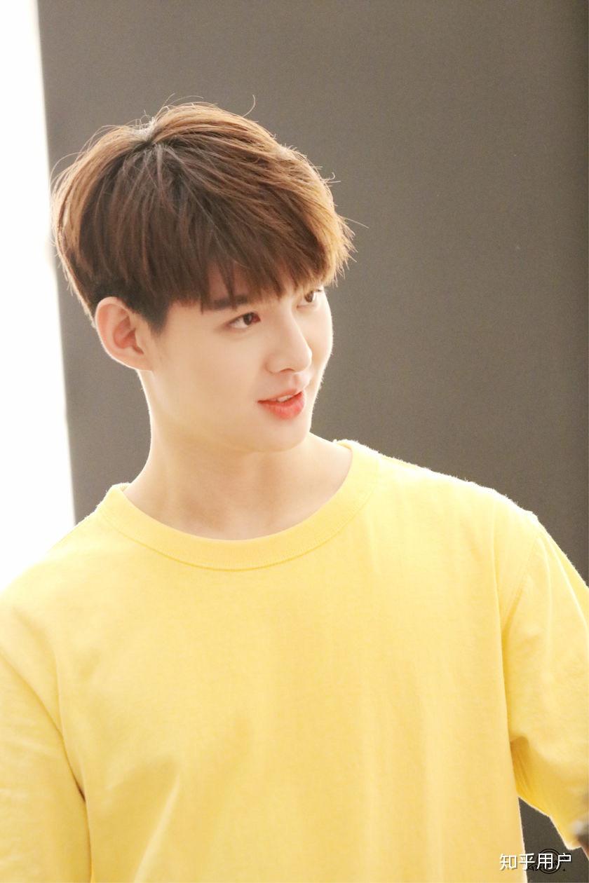 如何评价泰国演员黄明明saint