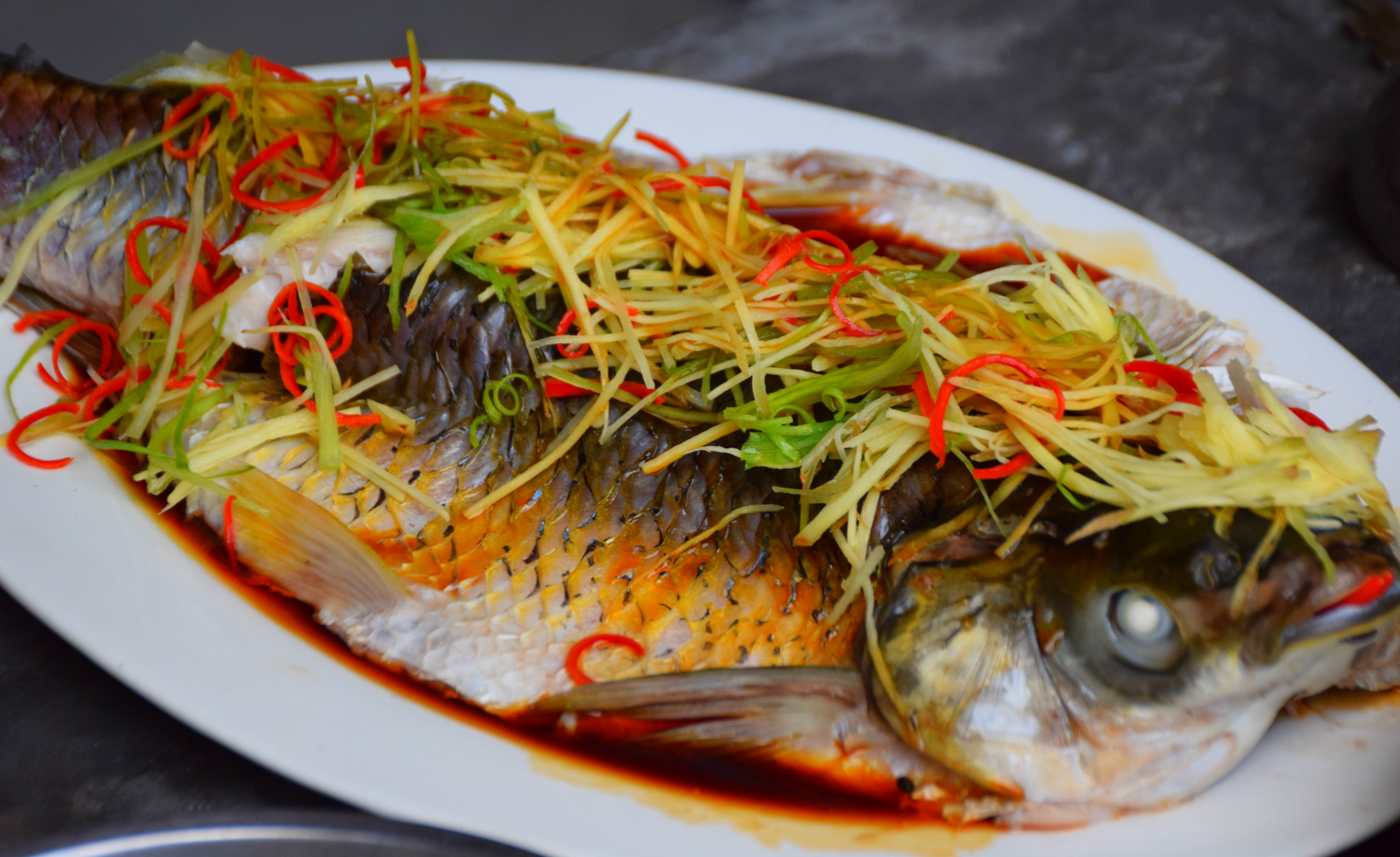 草鱼最好吃的新做法腌鱼上浆有秘诀鱼肉嫩滑不碎3斤不够吃