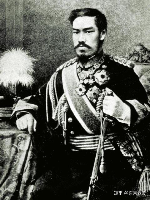 即使在近代史留下浓墨重彩的明治天皇与裕仁天皇也是如此.