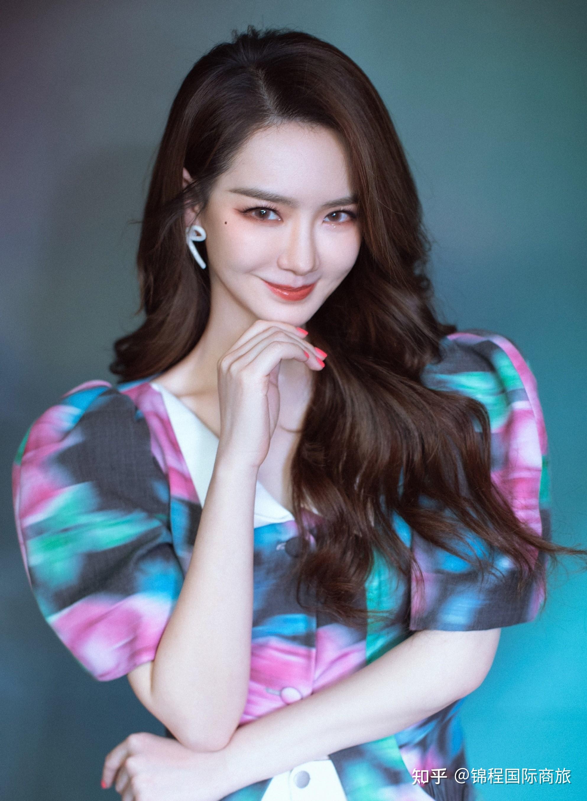 问 这两天娱乐圈的惊天大瓜是啥?