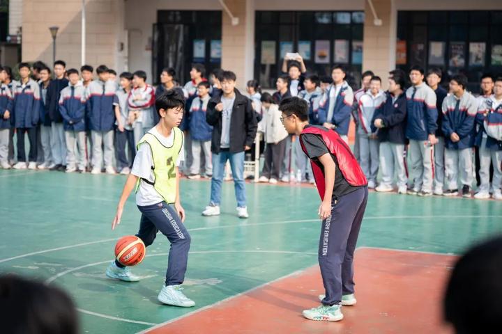 青春燃热血拼搏不落幕杭州新理想高级中学第十届秋季运动会