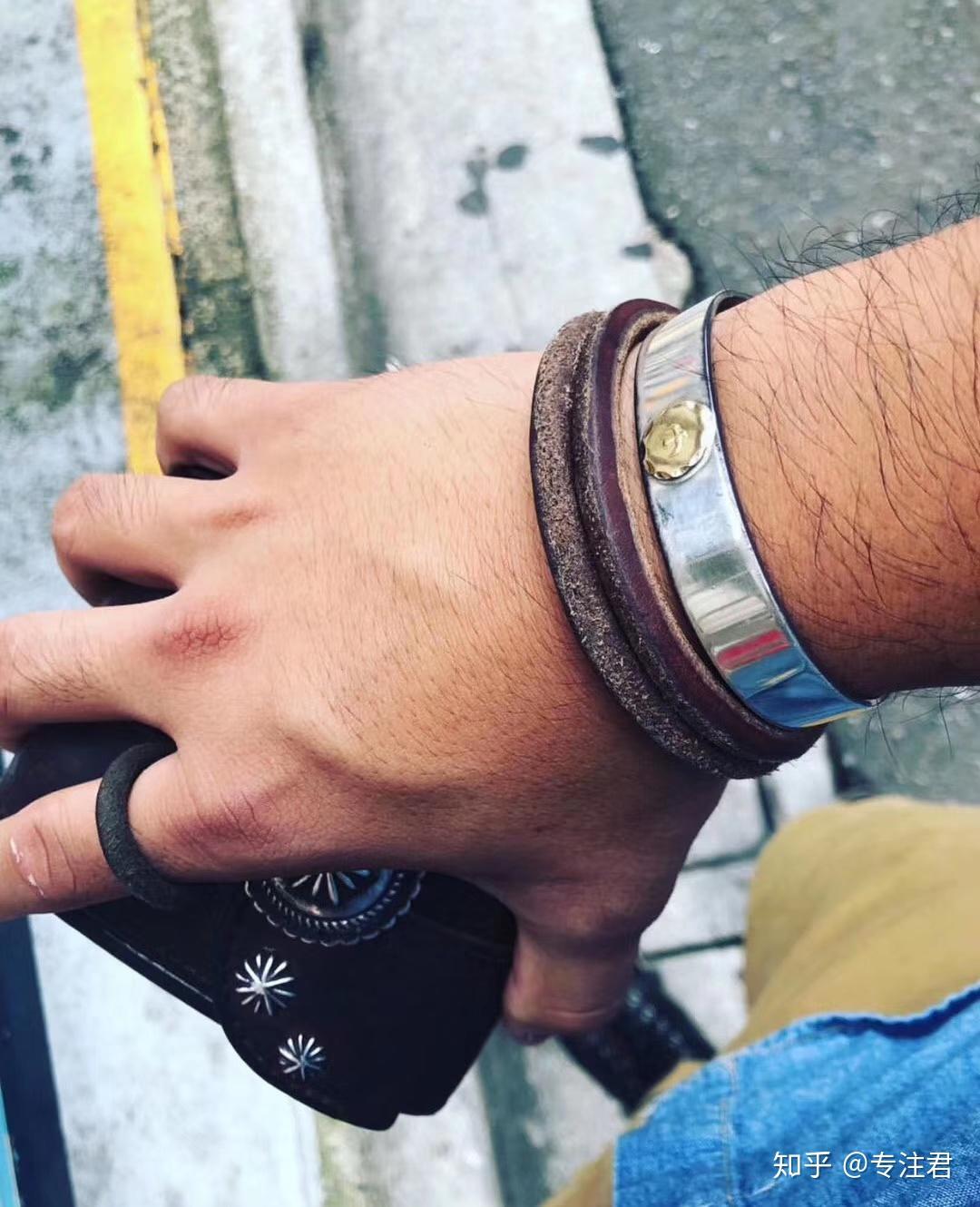 高桥吾郎皮手环大概多少钱