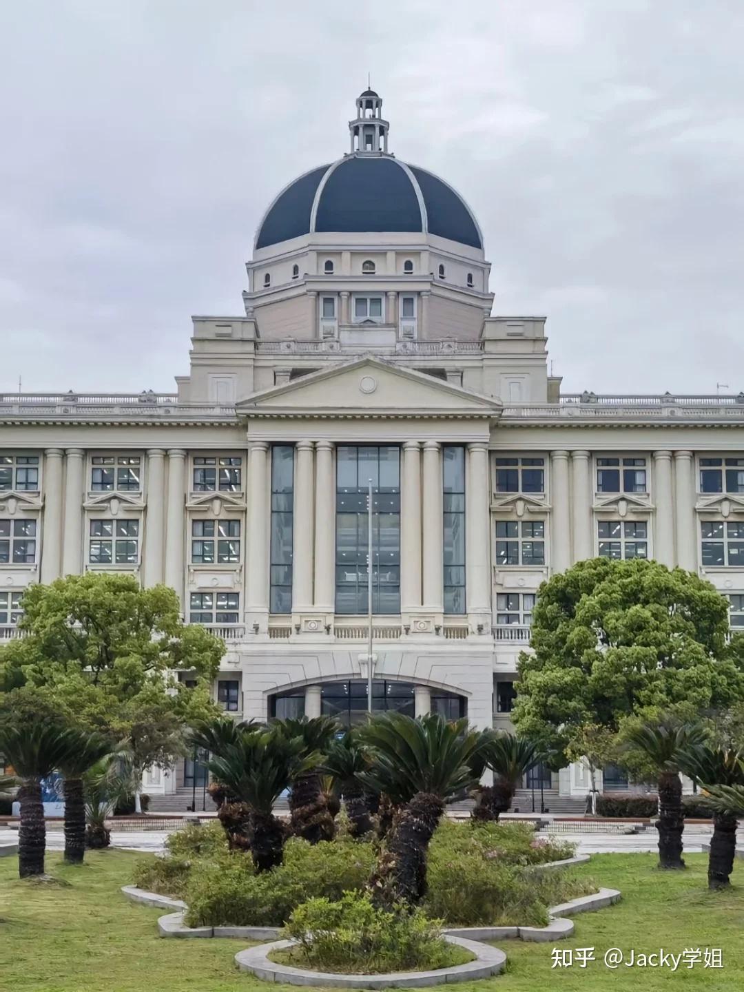 上海外国语大学怎么样啊?