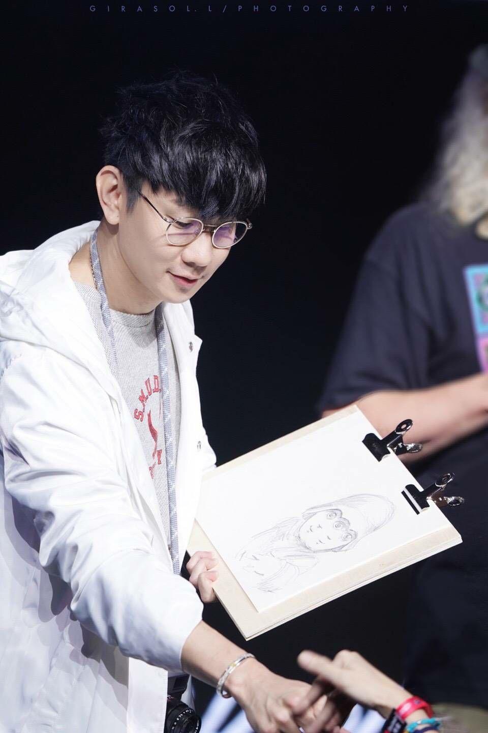 林俊杰眼镜小林