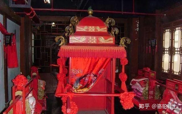 有关他的法术本领,传得更神奇的是他能让"鬼抬轿".