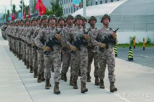 我陸軍機械化旅從單兵的武器到坦克等主戰裝備堪稱世界一流