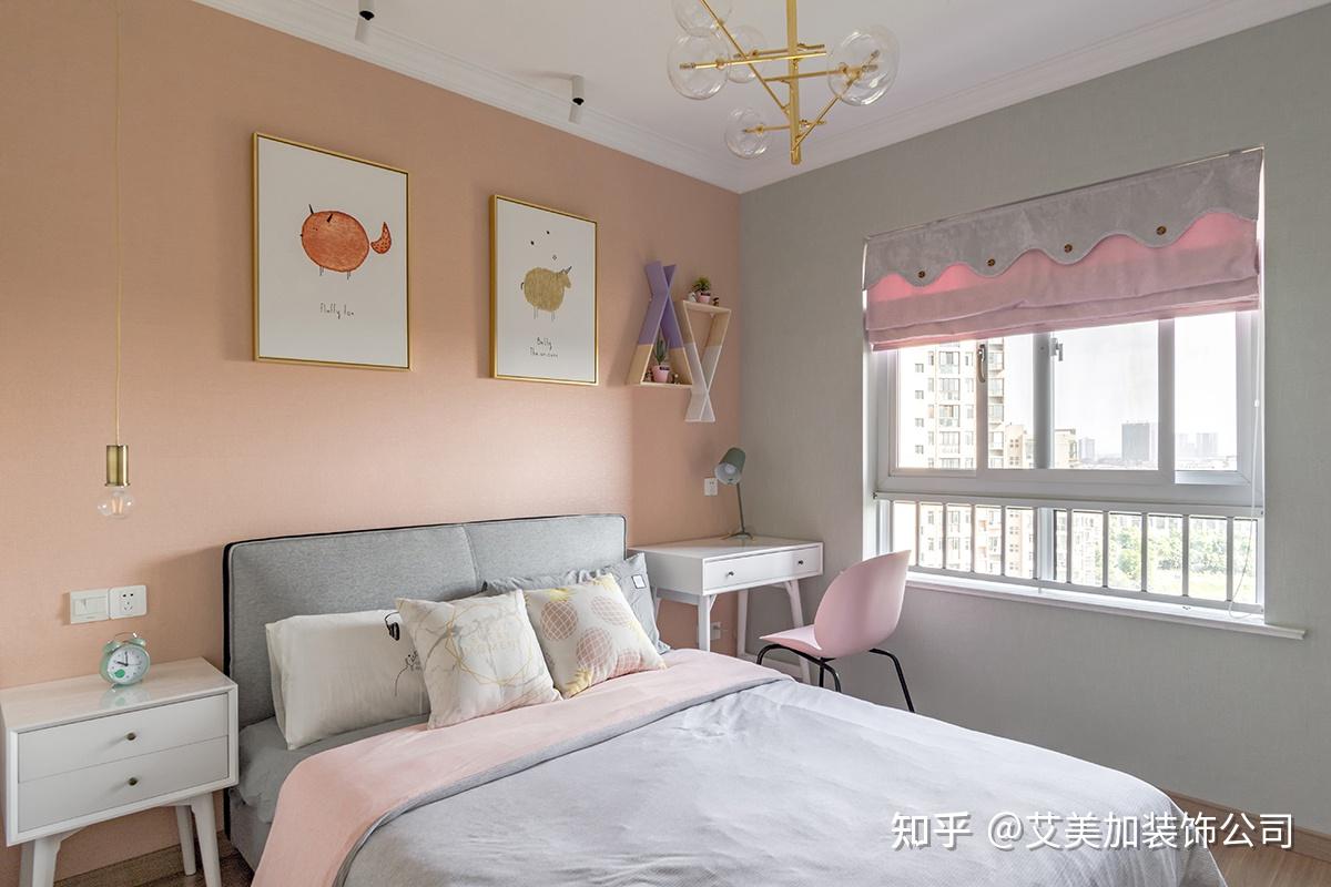 儿童房浅色系列的搭配,呈现出童话世界的色彩.