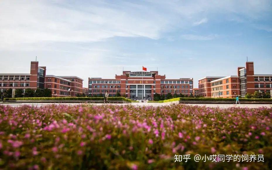 河南理工大學位於河南省焦作市,是河南省與國家安全生產監督管理總局