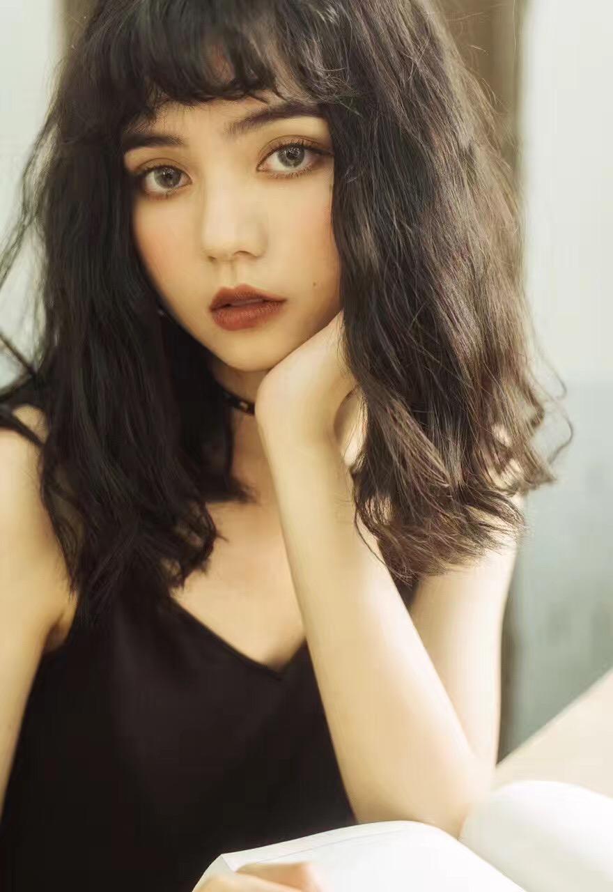 黑发戴什么颜色美瞳好