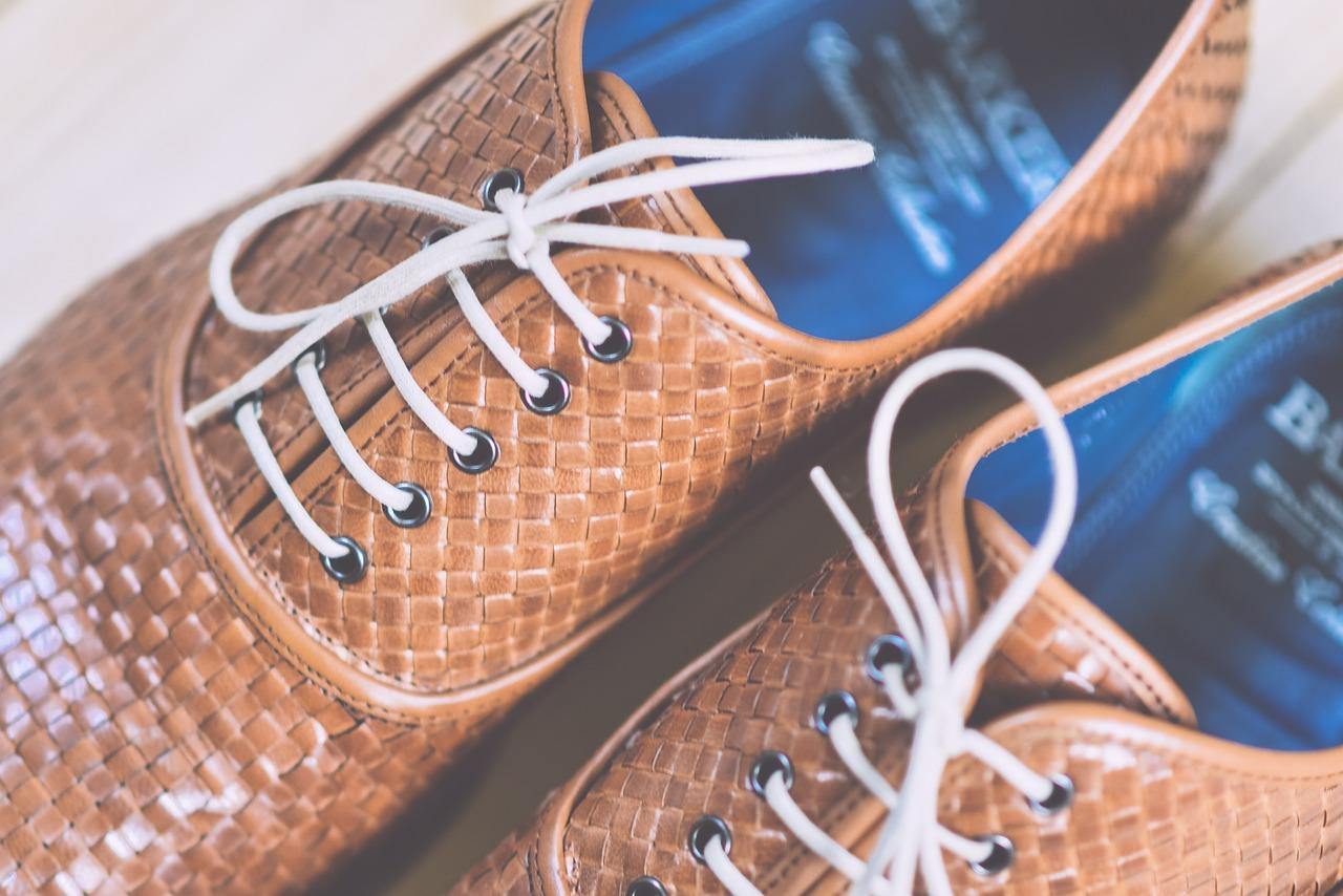 4. 热销款式推荐