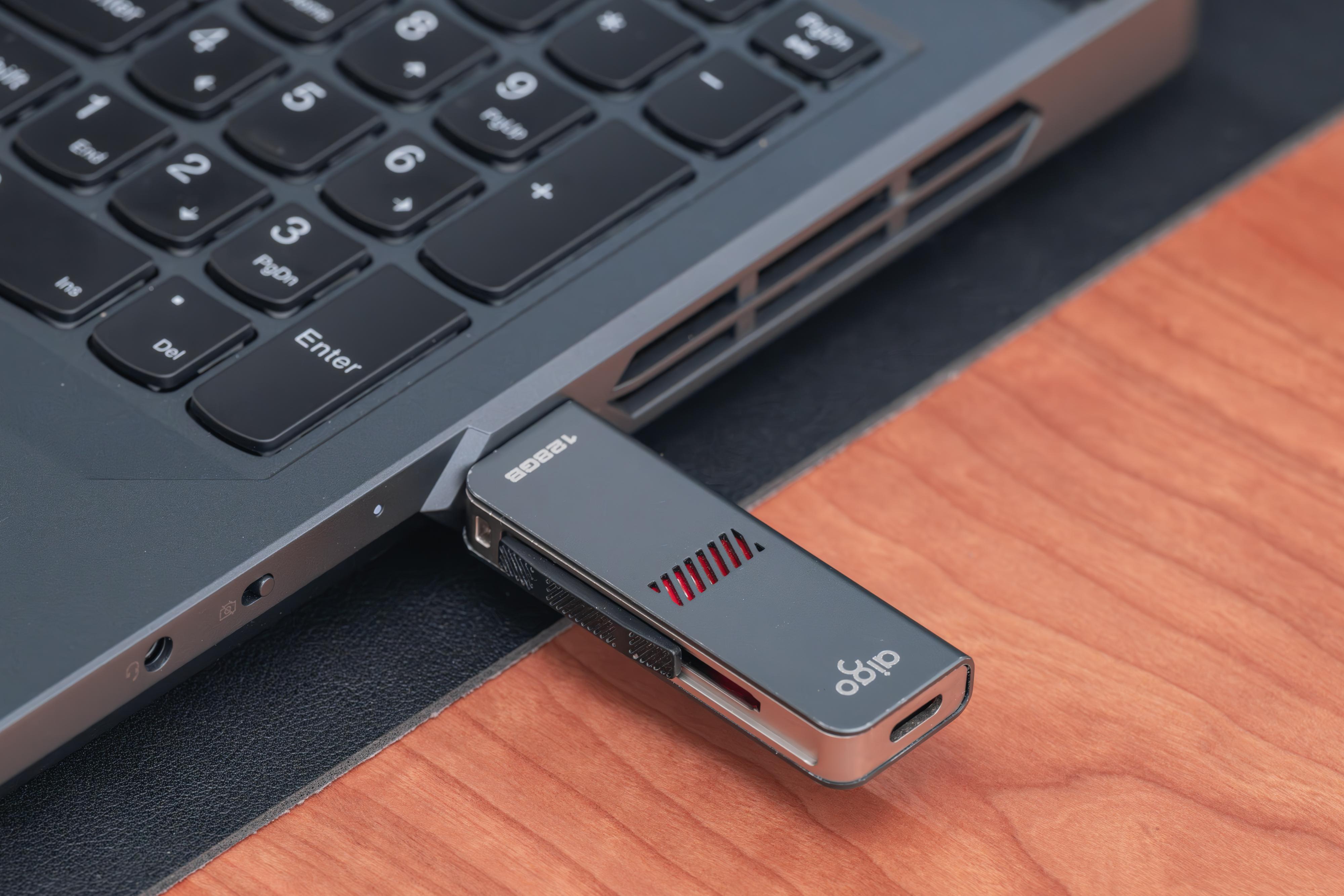 mac & win 双持用户移动存储新思路:爱国者 u357 双口高速 u 盘测评