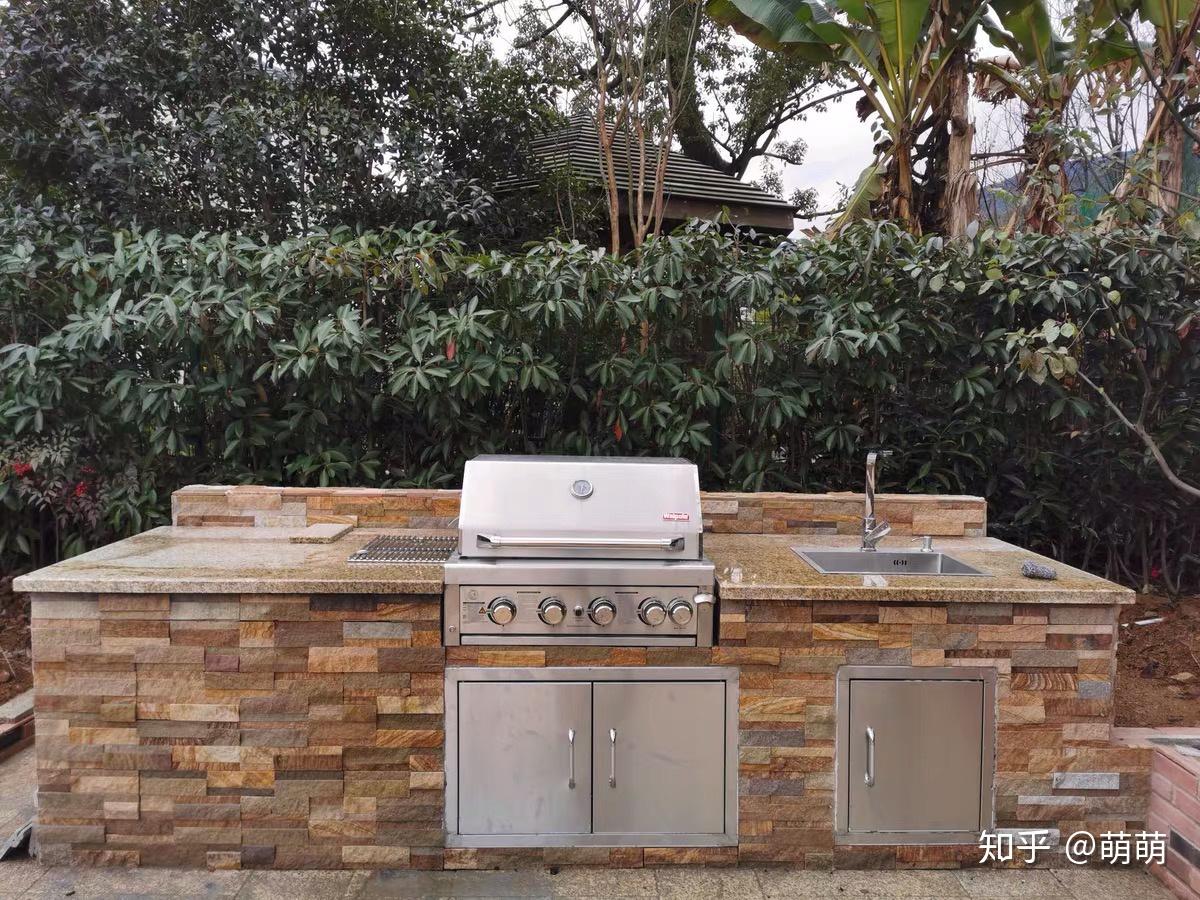准备在家里院子烧烤想用砖砌个烧烤台请问怎样砌比较合理附图最好