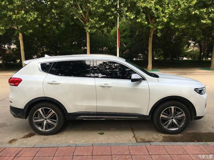 购车一年半车主聊聊h6用车感受下面欣赏欣赏漂亮哈弗h6吧