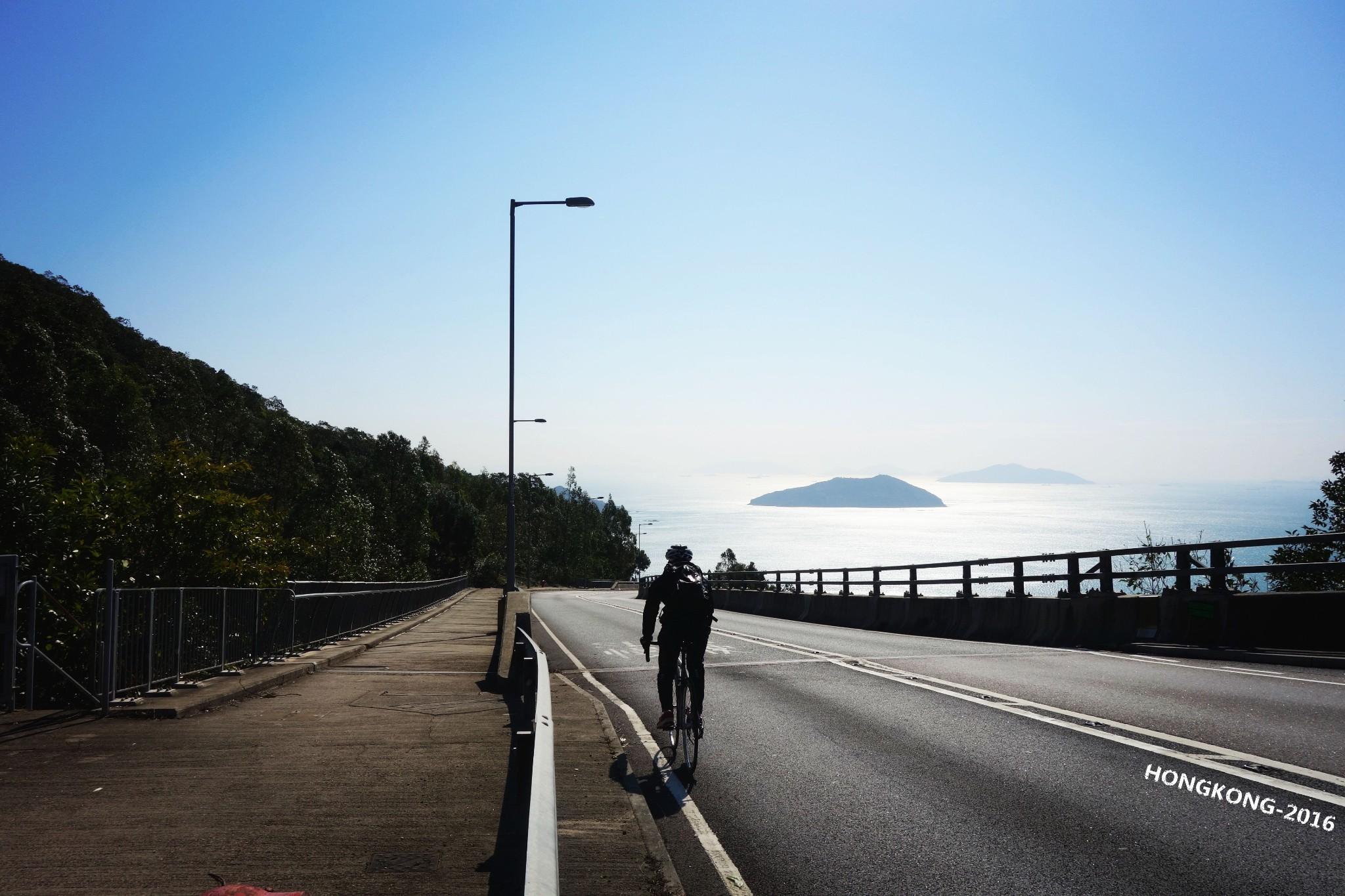 最让你印象深刻的公路车/山地车骑行照片? - 知乎