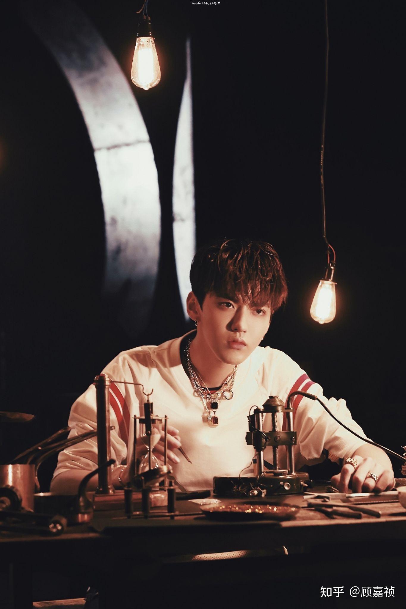 吴亦凡有什么出圈神图? - 知乎