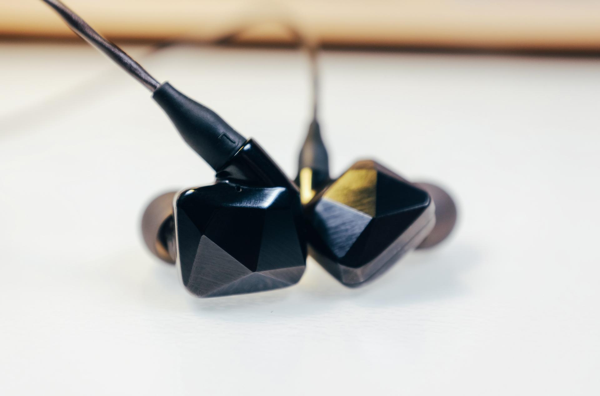 继承者vsonicgr09入耳耳机测评外观篇