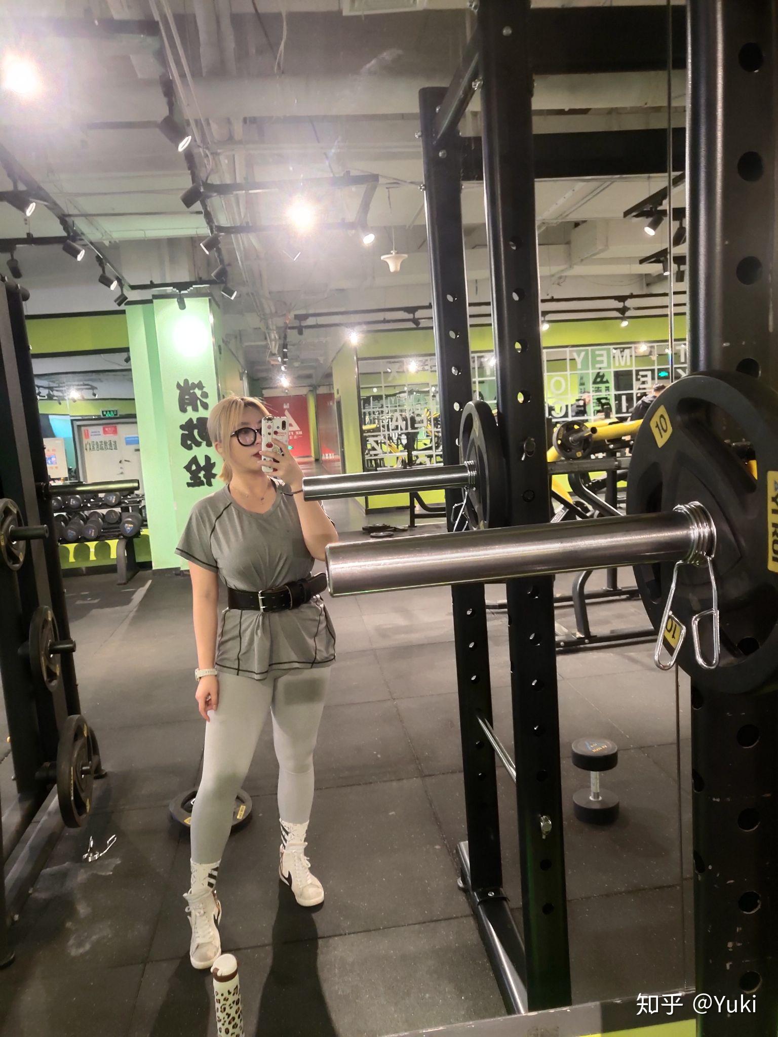 一米六五左右的女生140斤真的很胖吗