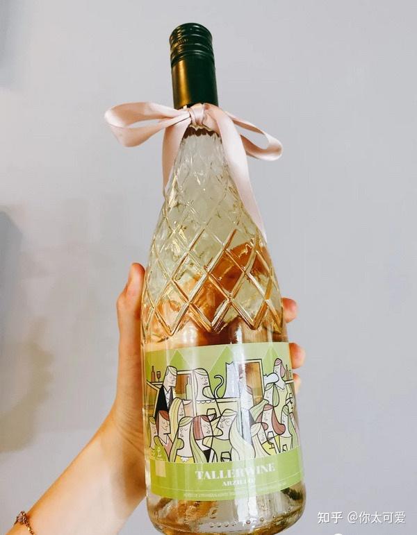 可以推荐一下好喝又外包装好看的酒吗不喝的时候还可以用作装饰的那种