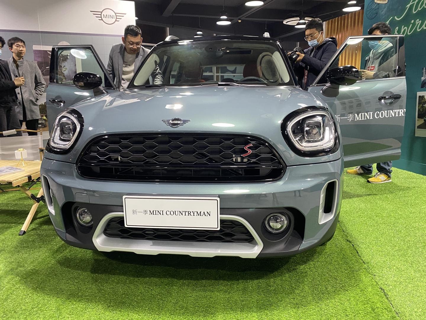 尤加利青引领中期改款 实拍新一季mini countryman