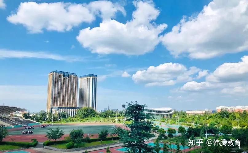 成都航空职业技术学院35岁以下具有博士学位的青年人才,符合自治区"