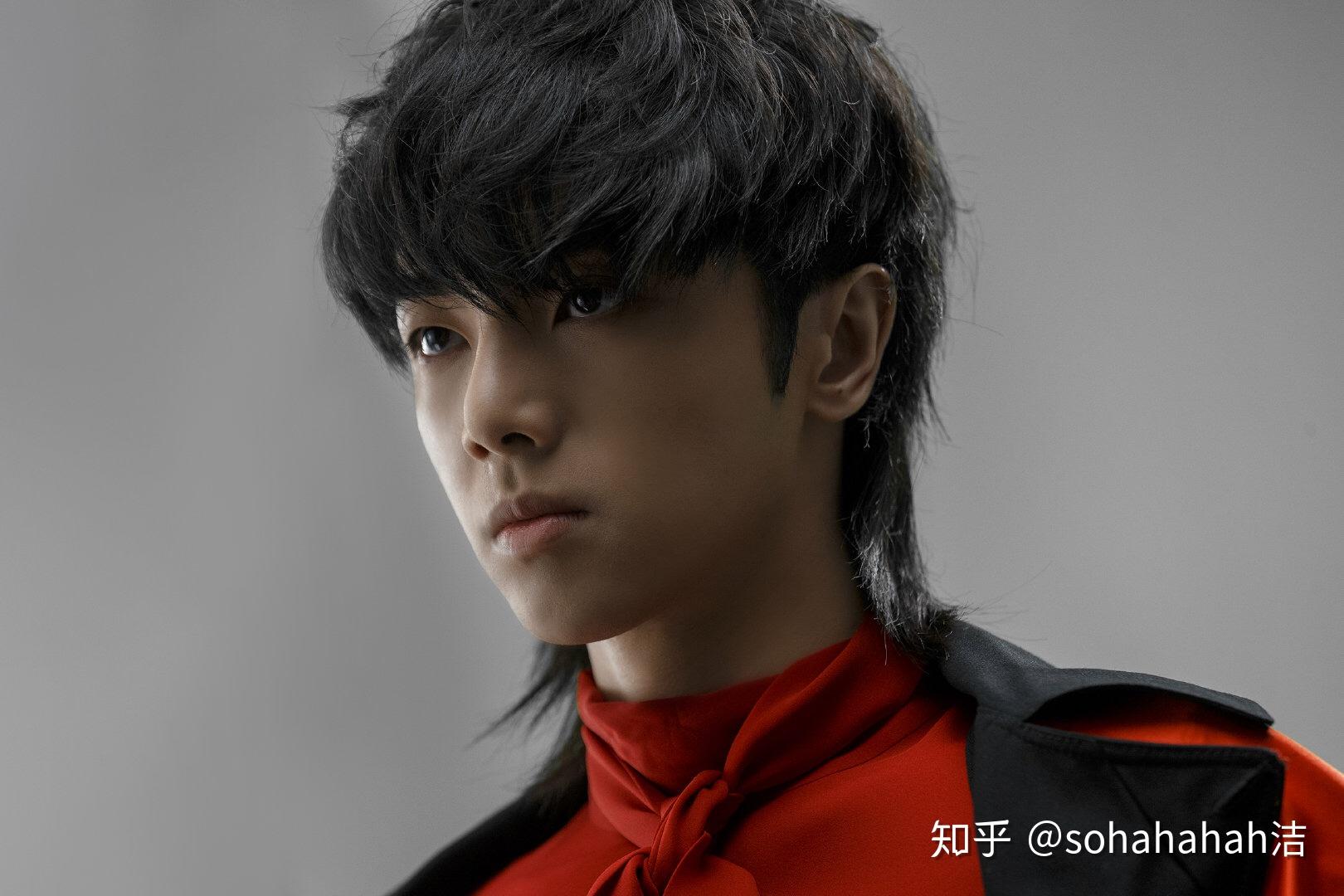 你们库存的华晨宇照片可以分享一下吗? - 知乎