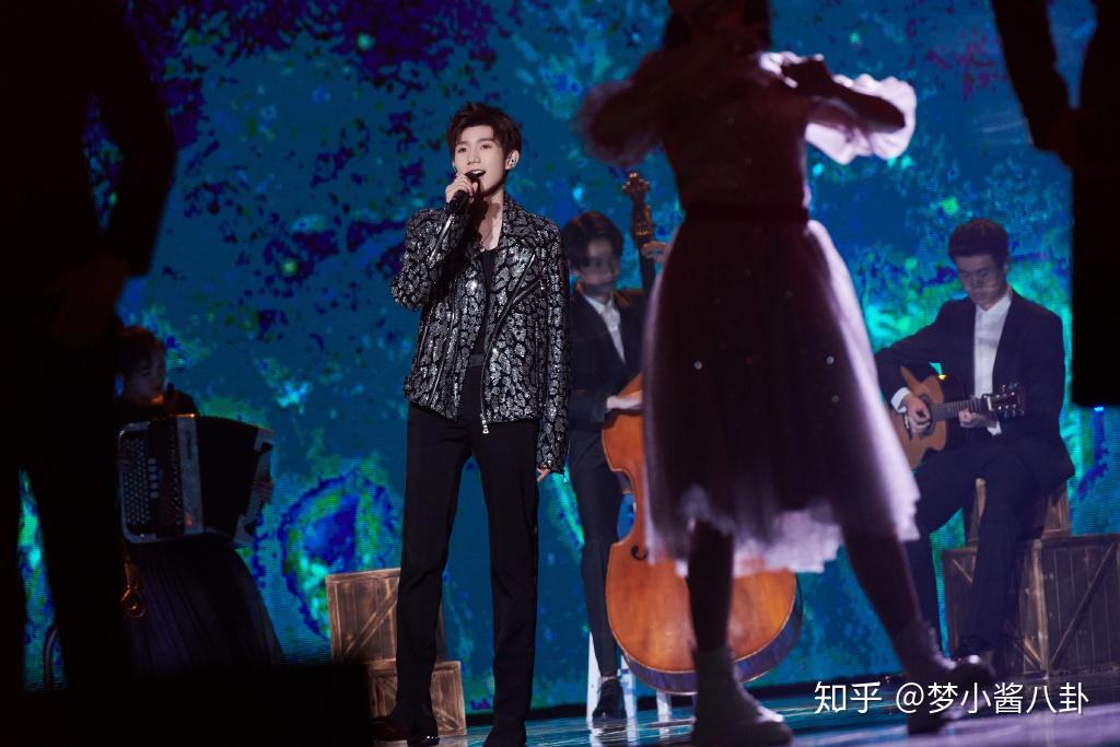 王源新综艺杨幂被连累迪丽热巴不敬业邓伦出演冬日焰火