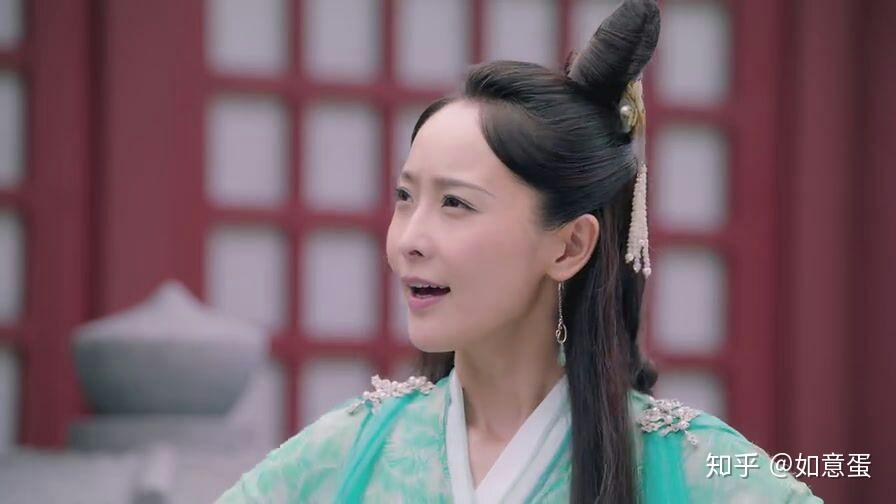 如何评价天乩之白蛇传说中李曼饰演的小青