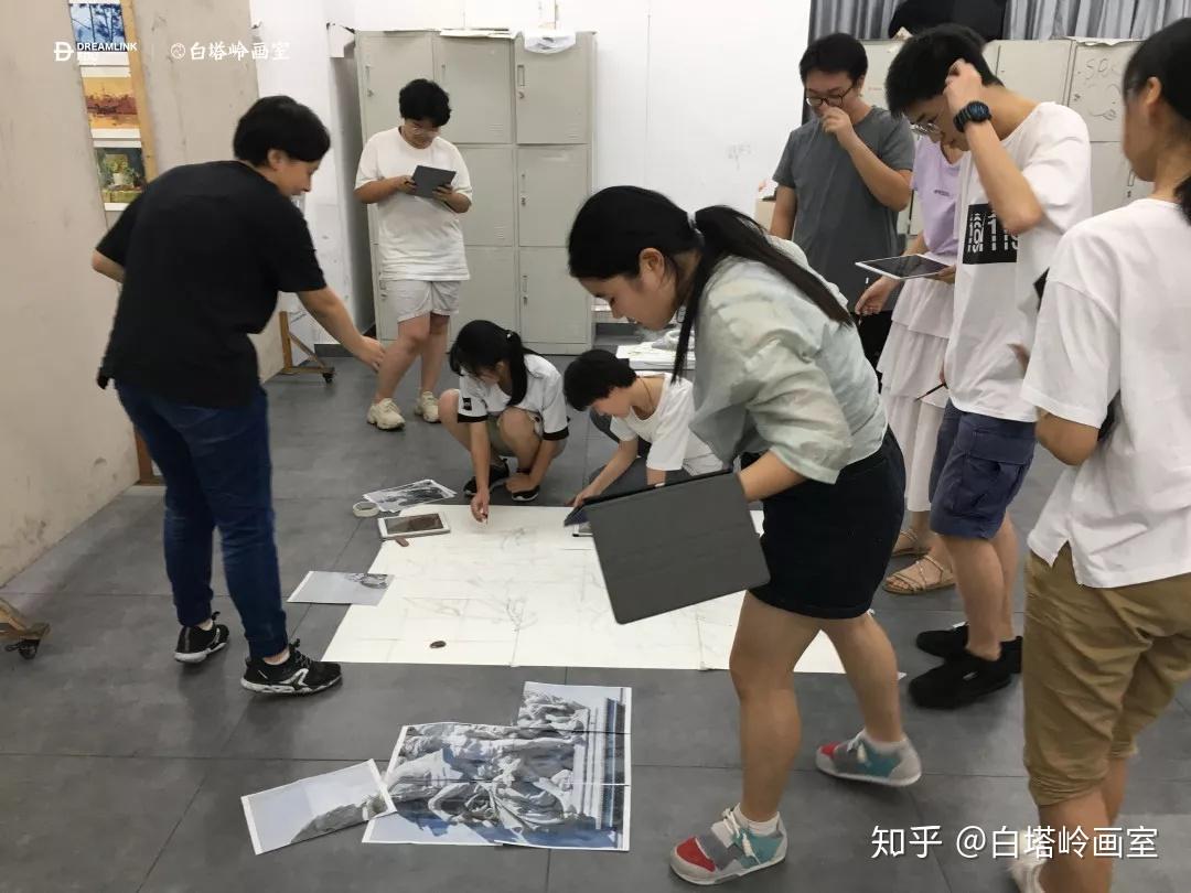 创作过程:——暑期班杨忠鸣老师其实一开始是抱着试一试的心态来做