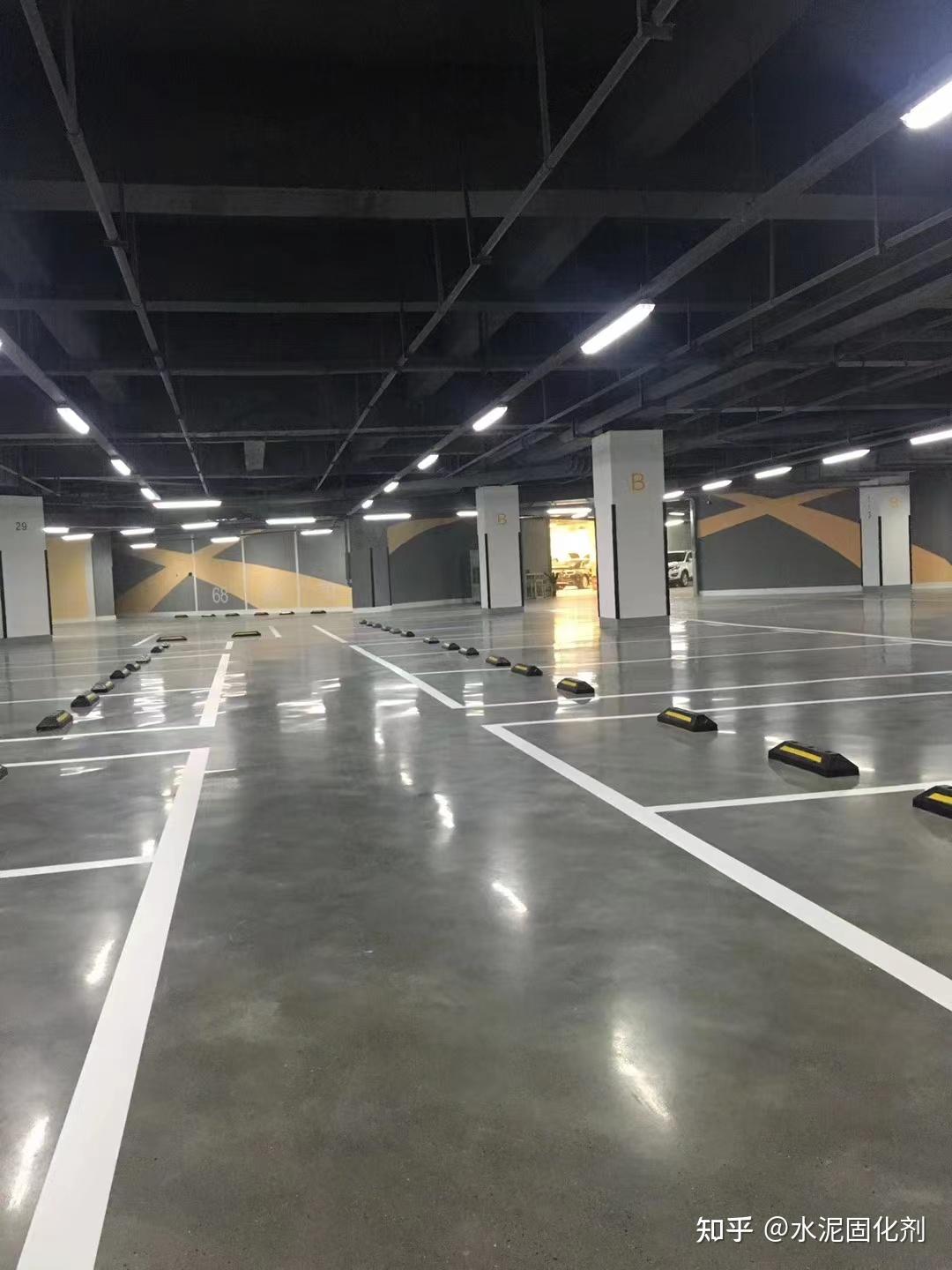 【水泥固化剂捍甲地坪】车库金刚砂好还是地坪漆好?