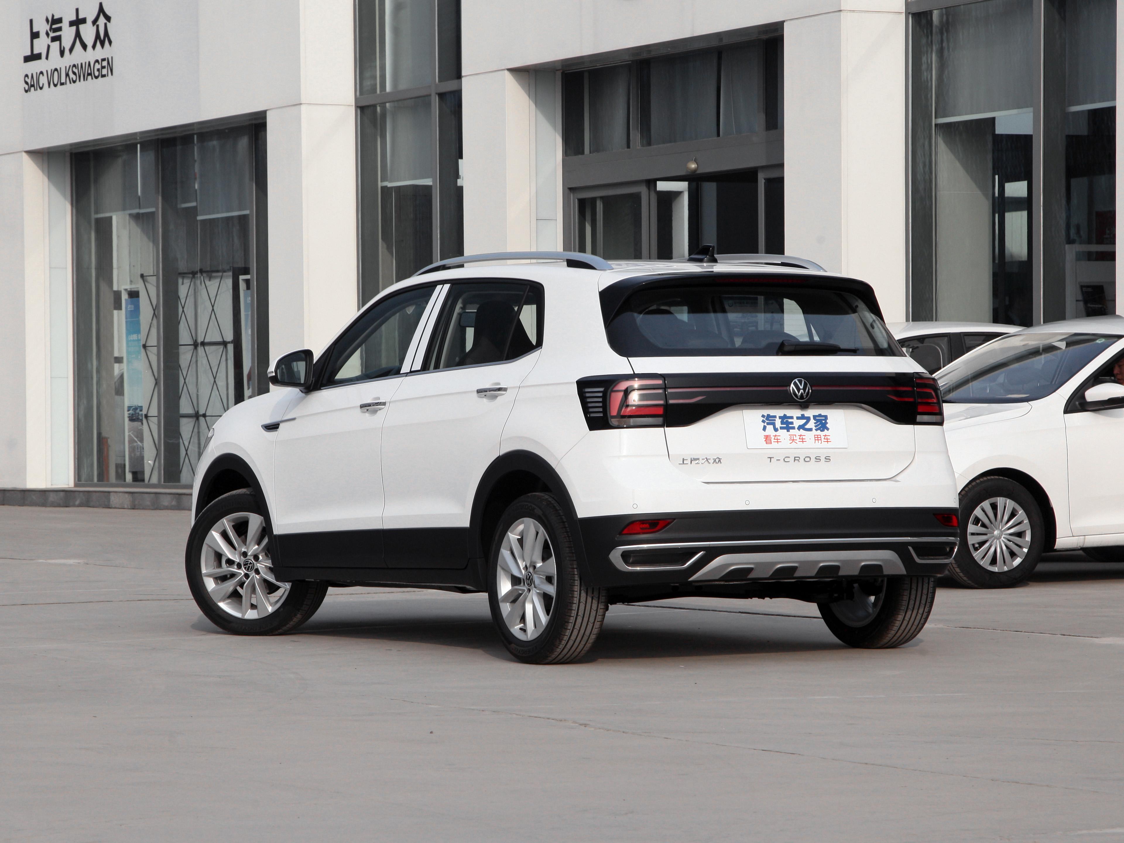 从轴距尺寸上看,途铠这款车拥有越级车的尺寸,保证了前,后排,后备箱