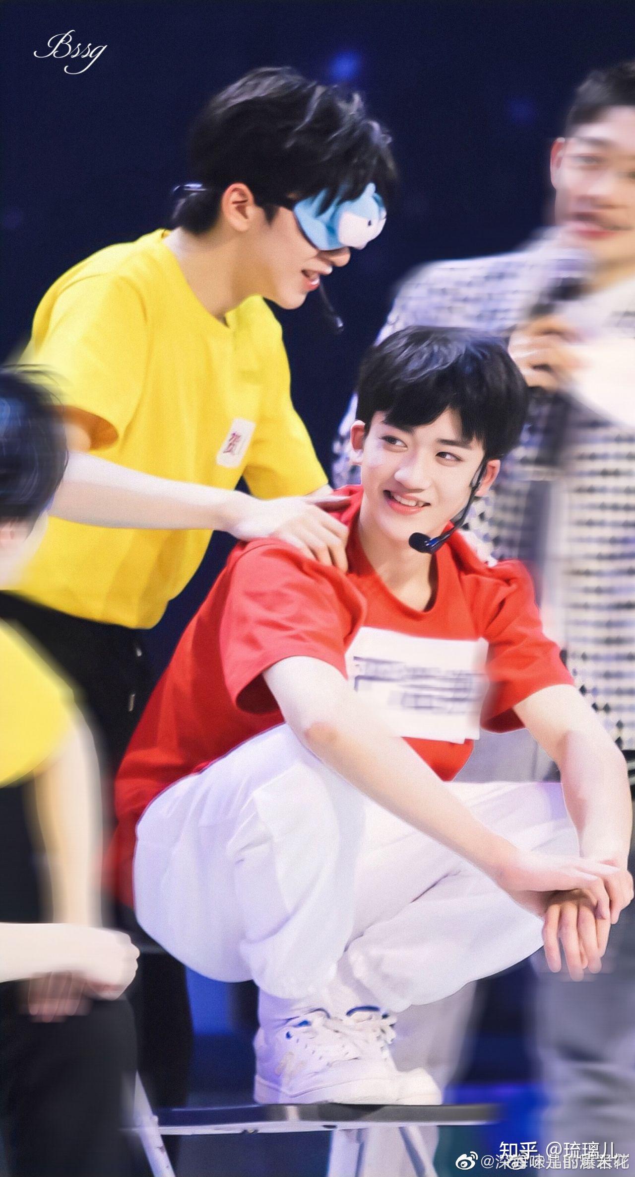 tf家族三代的邓佳鑫为什么这么喜欢贺峻霖? - 知乎