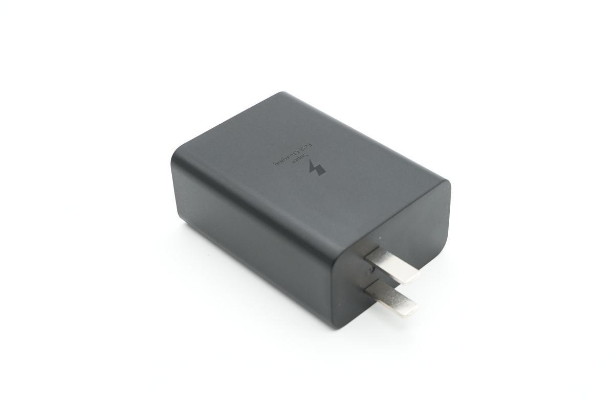 三星65w充电器开箱