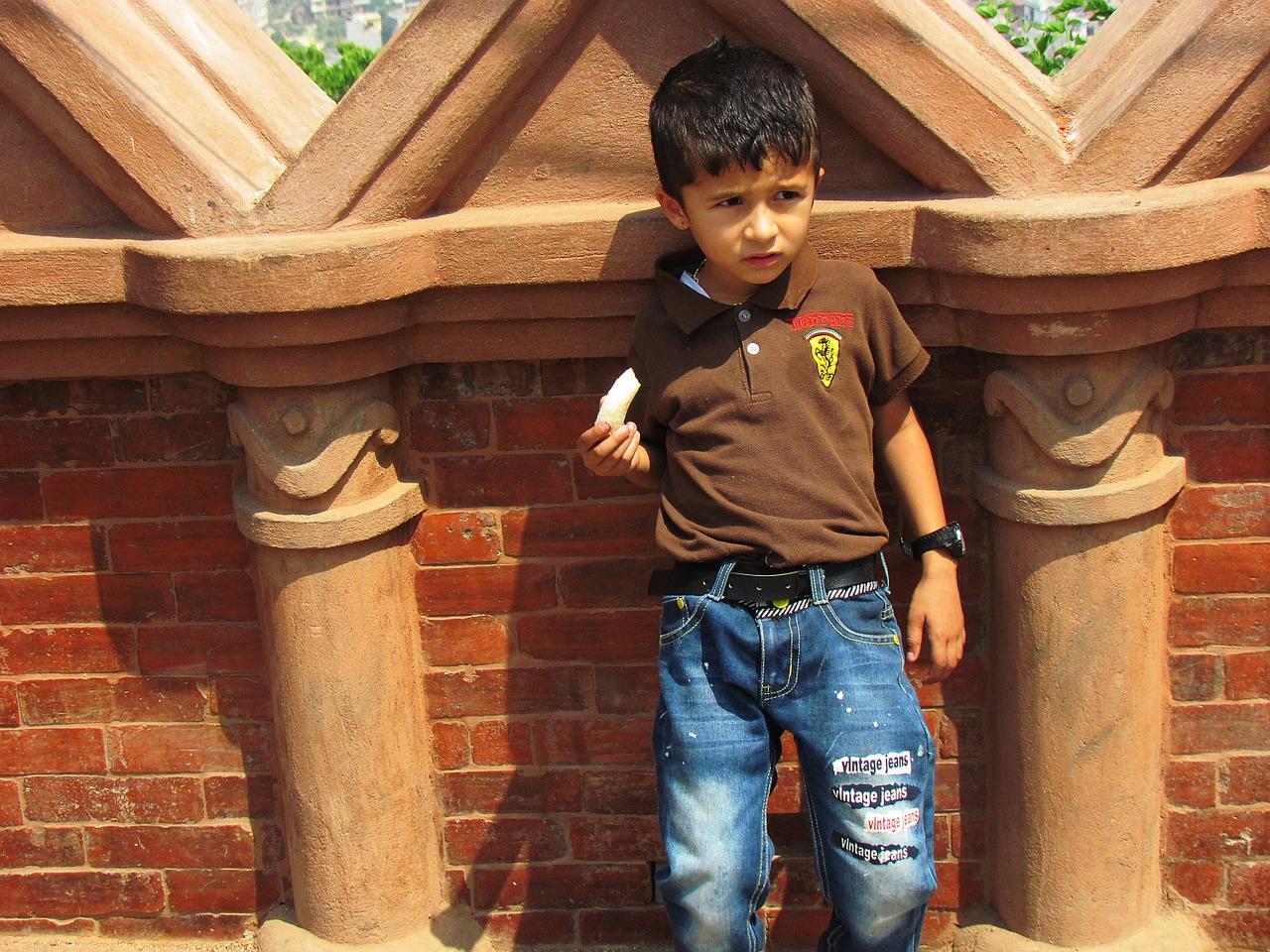 妹妹的顽皮瞬间