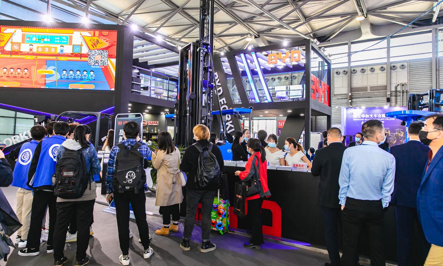 国际物流中心招聘 v2-f8e99e1b07c094361a72e1e80ff7a457_1440w.jpg?source=172ae18b