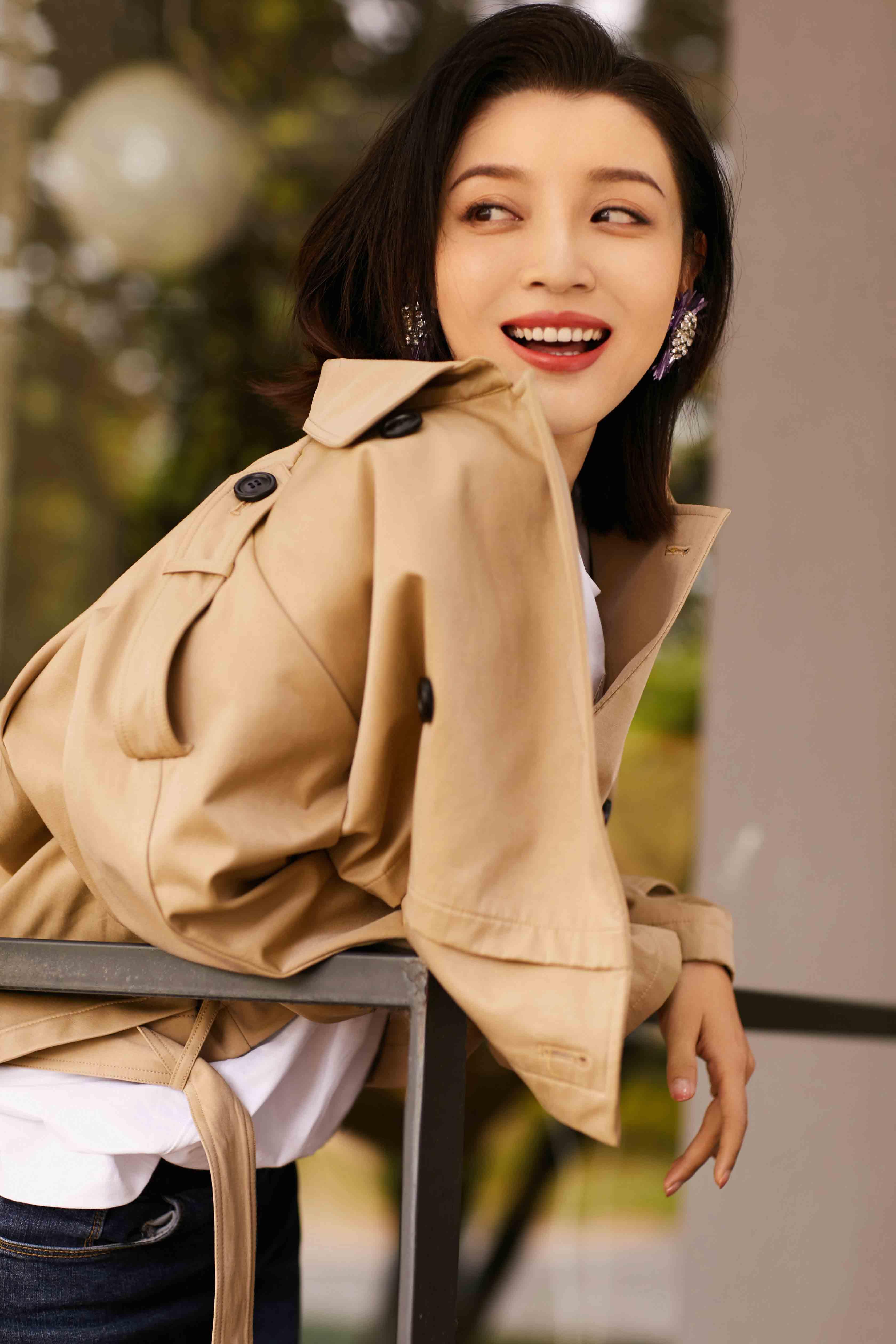 高晓菲休闲写真恬静美好致敬春天