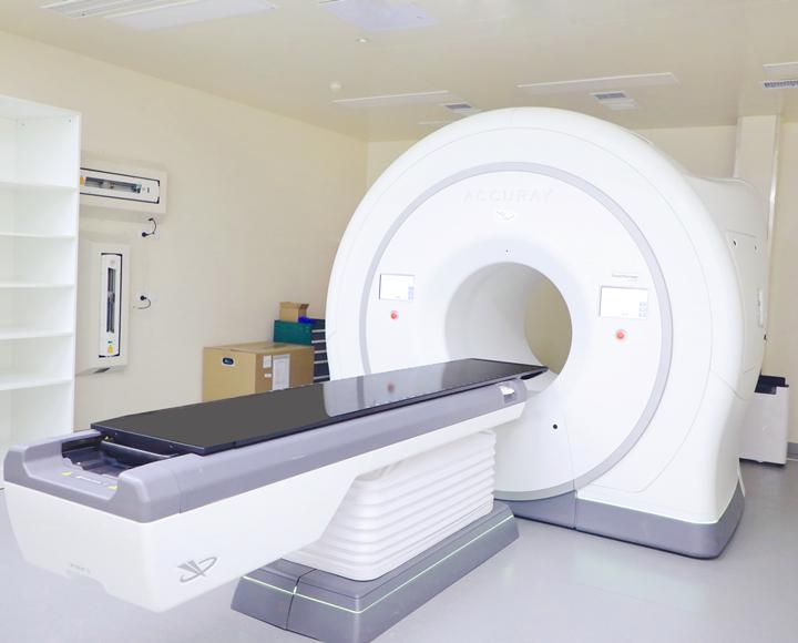 青岛滨海学院附属医院青岛首台螺旋断层放射治疗设备tomoh即将投入