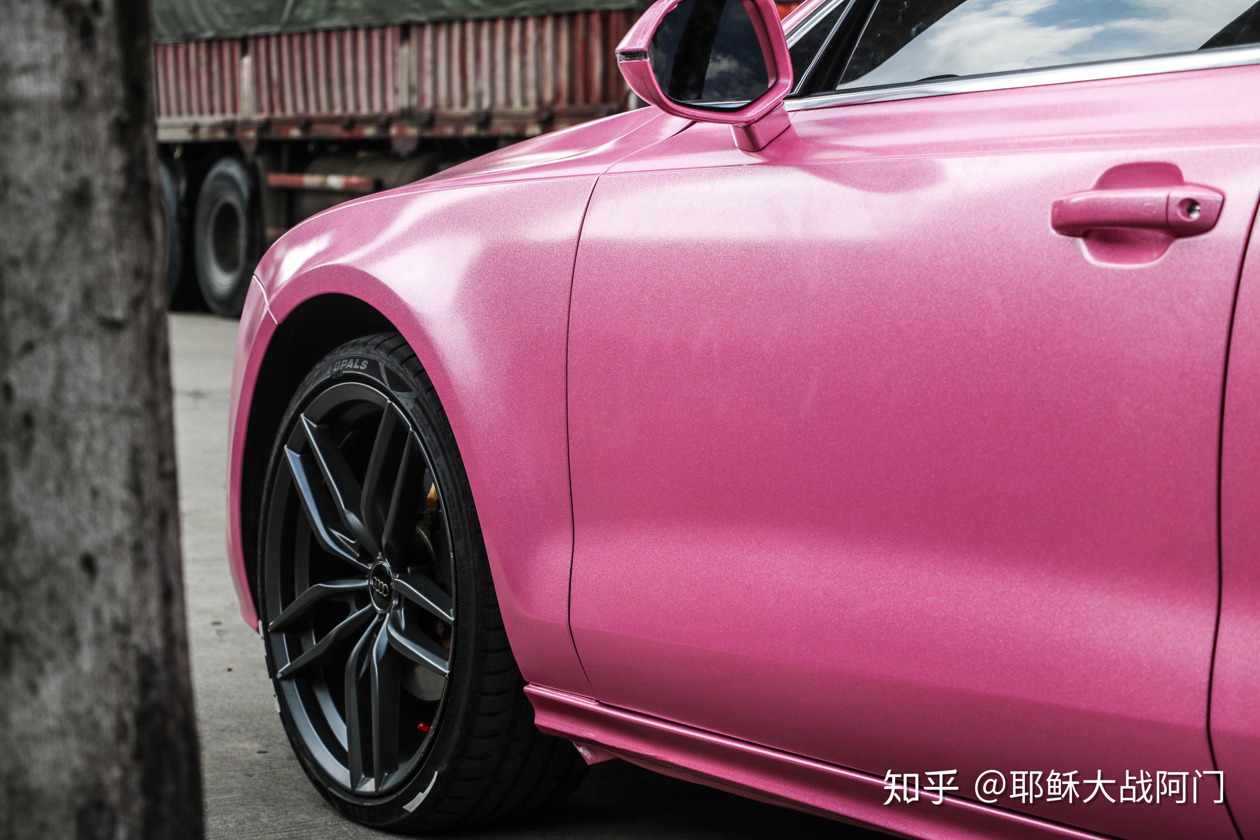 有多少男生会选择粉色的车身颜色