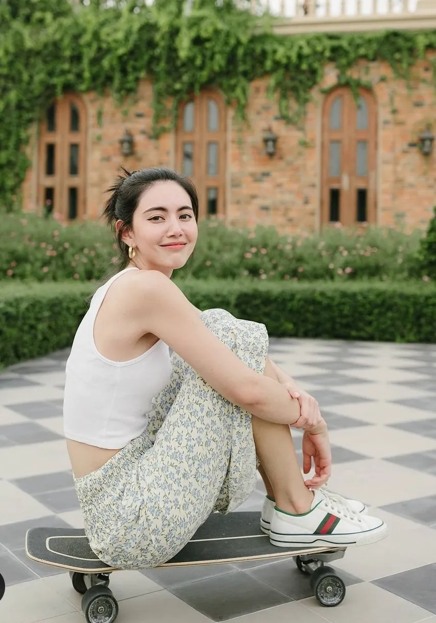 去不了泰国,那就来泰式美人mai的100种夏日最美穿搭,你确定不想学?