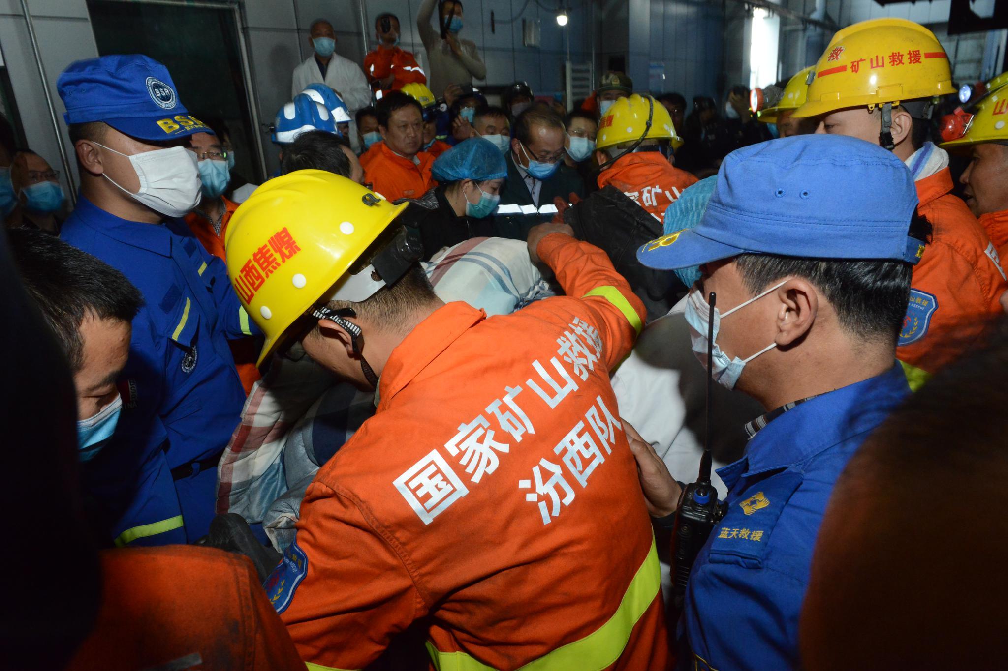 图说│上海市消防救援总队开展大型产业园综合体灭火救援实战演练