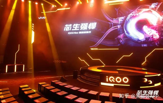 赛博朋克手机端 v2-f9b0a36005fc52ed5f998f05ce206f00_r.jpg