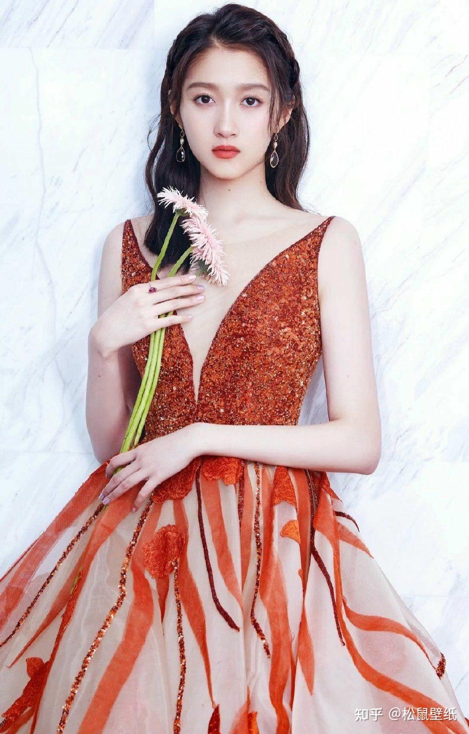 关晓彤专区丨性感关公举上线! - 知乎