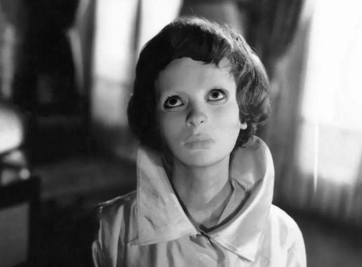 1960年为给女儿换脸医生的价值观开始沦陷