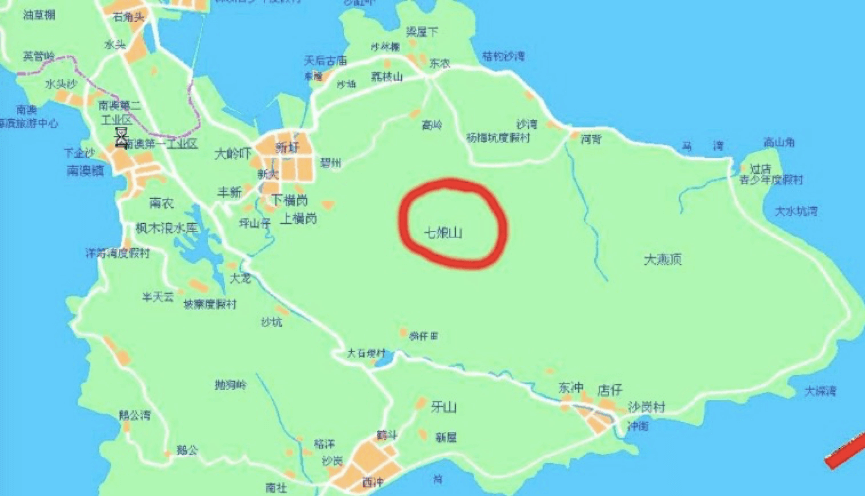 深圳七娘山位于龙岗区大鹏半岛,是深圳市内山脉中仅次于梧桐山的第二