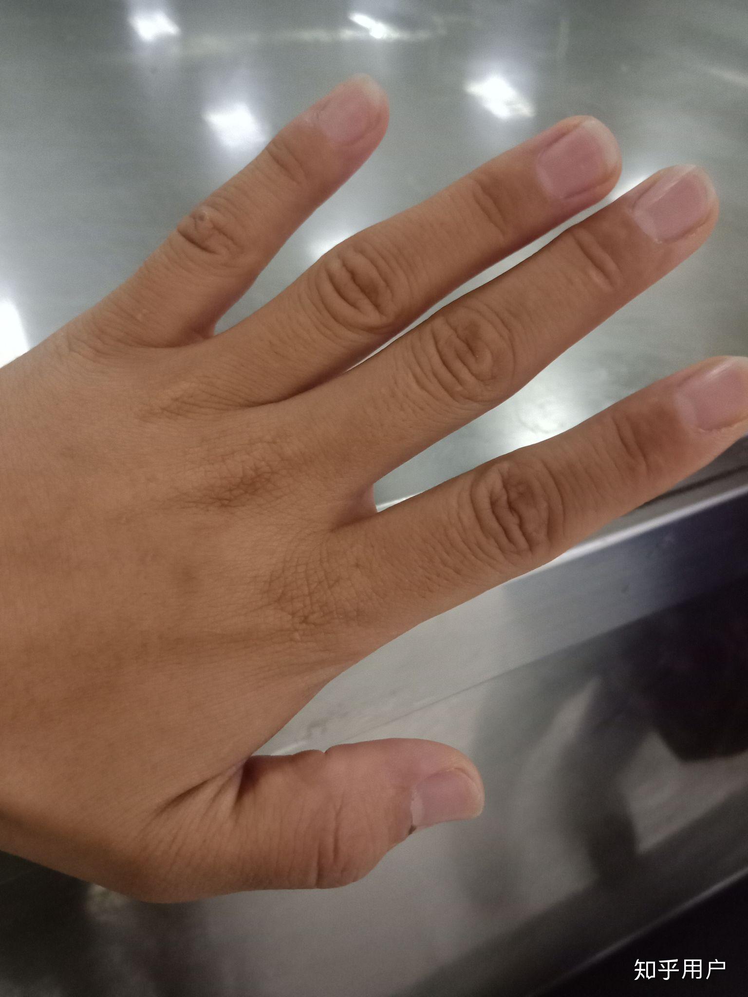 女孩子手很粗糙是什么样的体验?