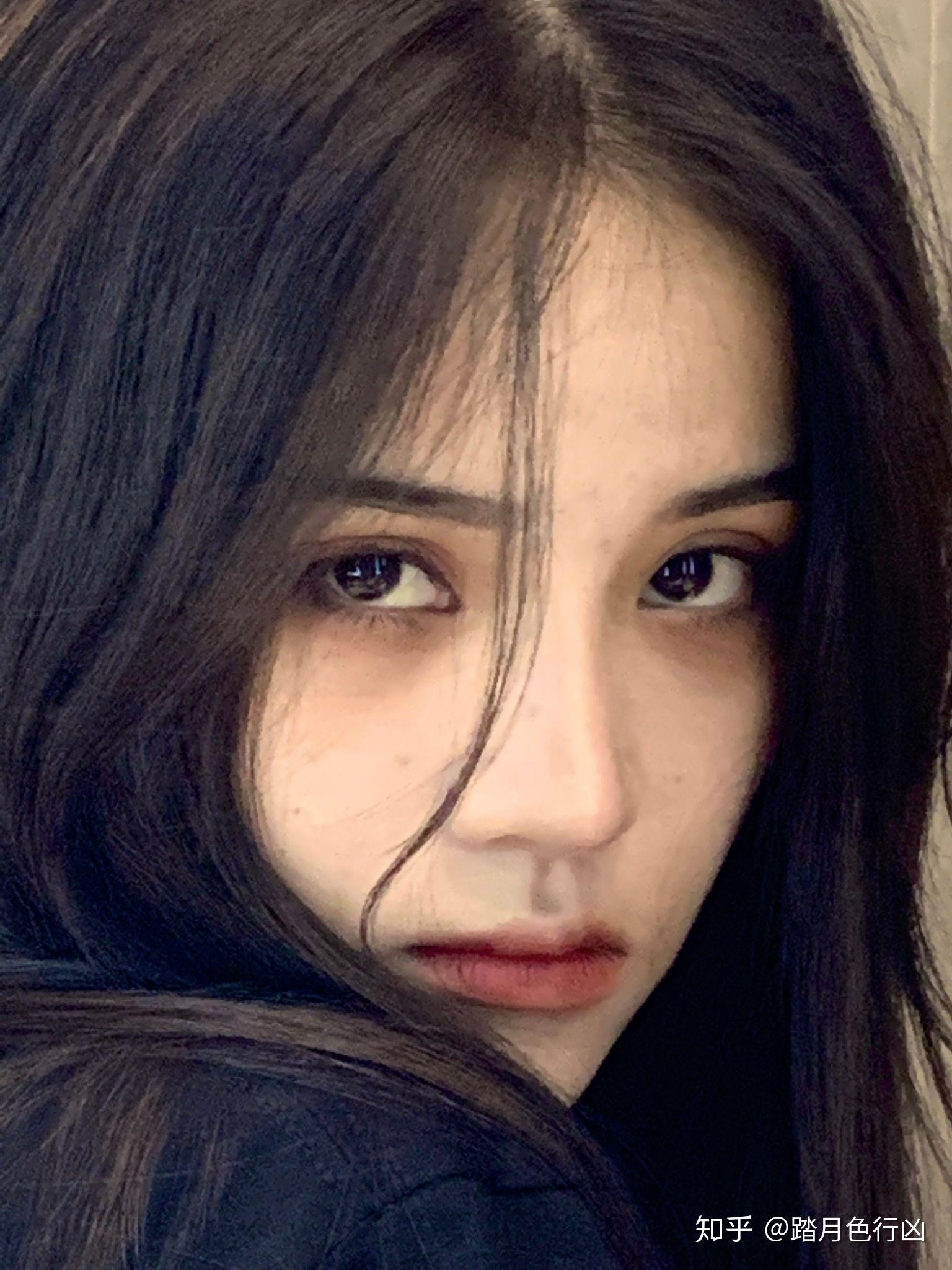 如何看待罗百万疯逼人设? - 知乎