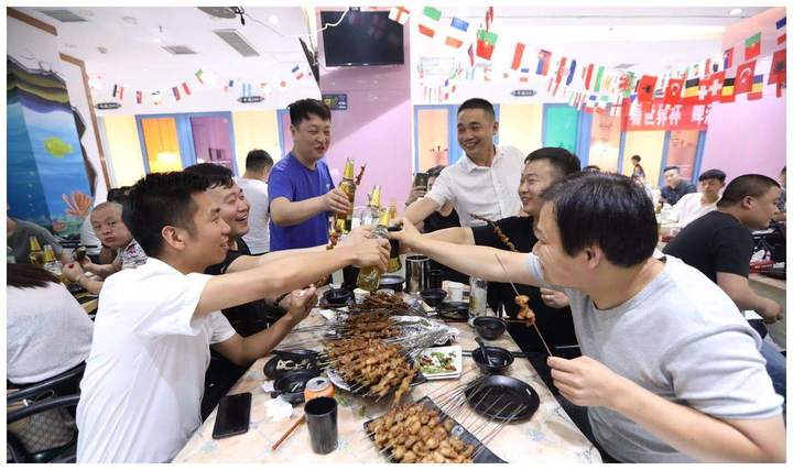酒局上被人劝酒躲不掉?试试4句拒酒词,不得罪人还体现高情商 - 知乎