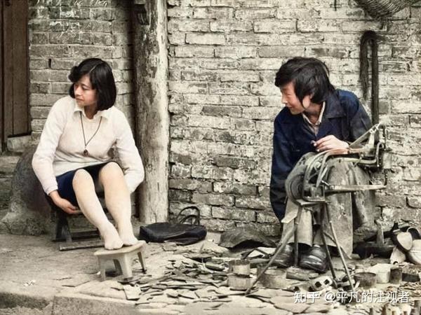 重温八十年代记忆:16张真实老照片带你回到那个令人怀念的时代! - 知乎