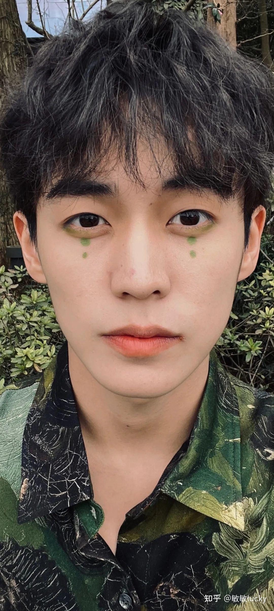 很难不爱の余庆伟壁纸头像