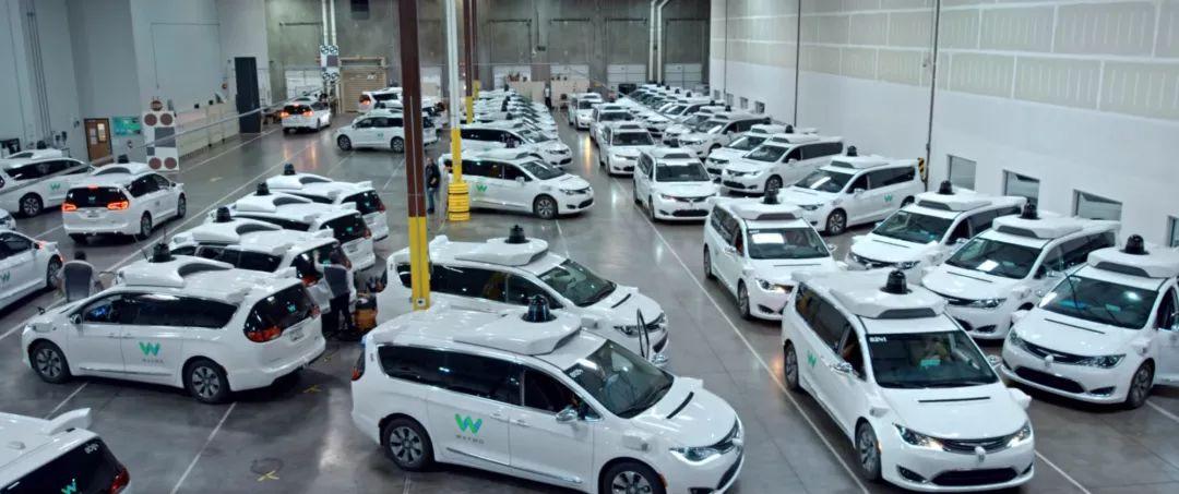 换句话说,机场或校园的低速穿梭车或其他细分场景下才是自动驾驶当下