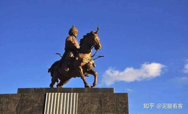 这个姓氏就是"刘氏",耶律阿保机也叫作"刘亿",其儿子耶律倍叫"刘倍"